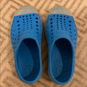 Size 9 native kids shoes